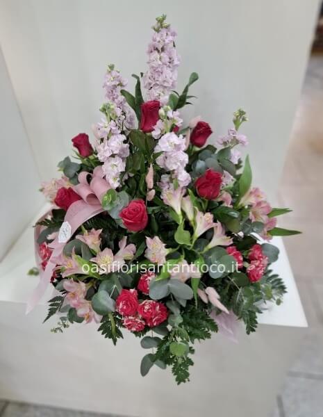 Composizione  grande sul rosa 